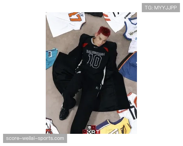 林书豪豪车旁拎着超市塑料袋，怎么看都像随手出门的邻家大哥